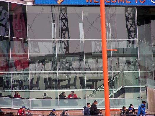 citi field left field restaurant